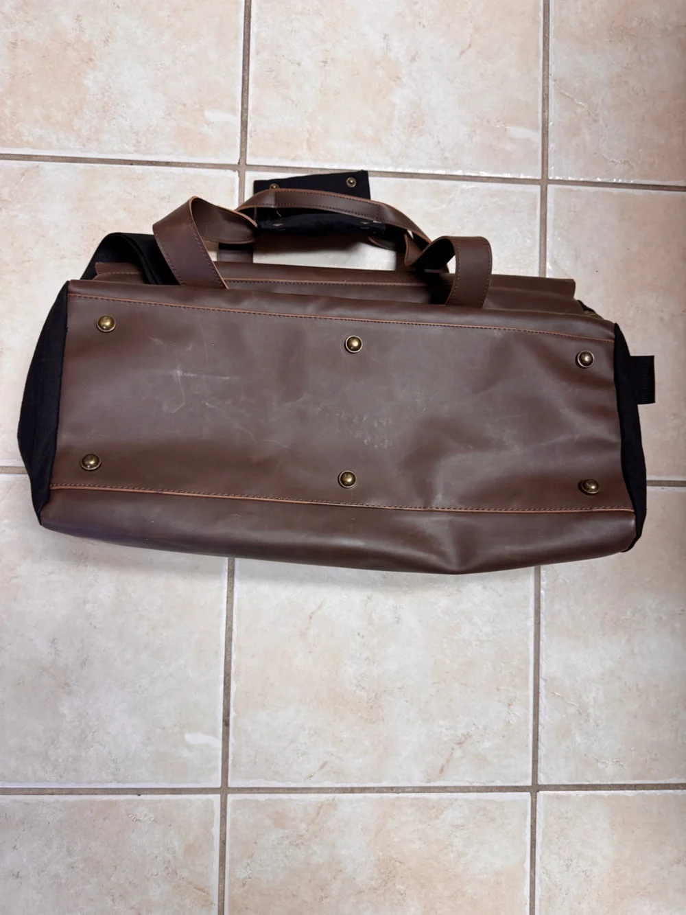 Finley Mill Collection Skyward Insurance Brown Leather Weekender Bag